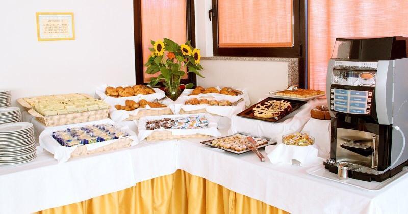 Hotel President Vasto Luaran gambar