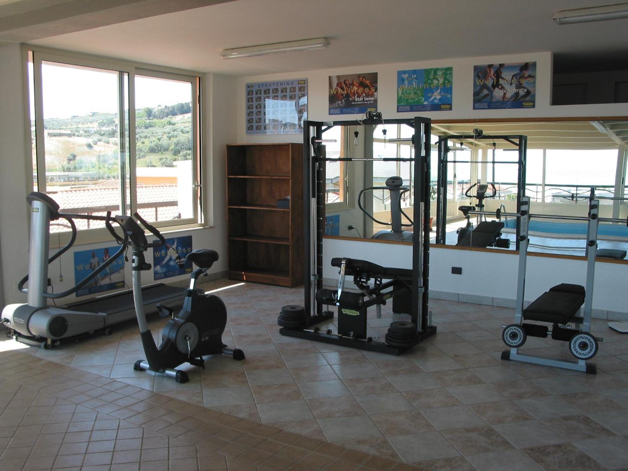 Hotel President Vasto Luaran gambar