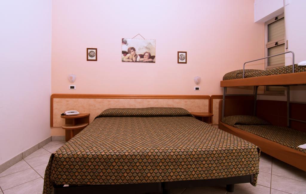 Hotel President Vasto Luaran gambar
