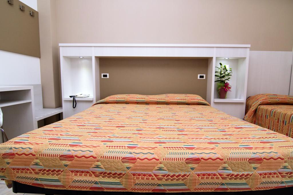 Hotel President Vasto Luaran gambar